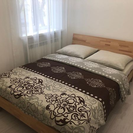 אוזהורוד Gil Apartments, 38 Prospect Svobody מראה חיצוני תמונה